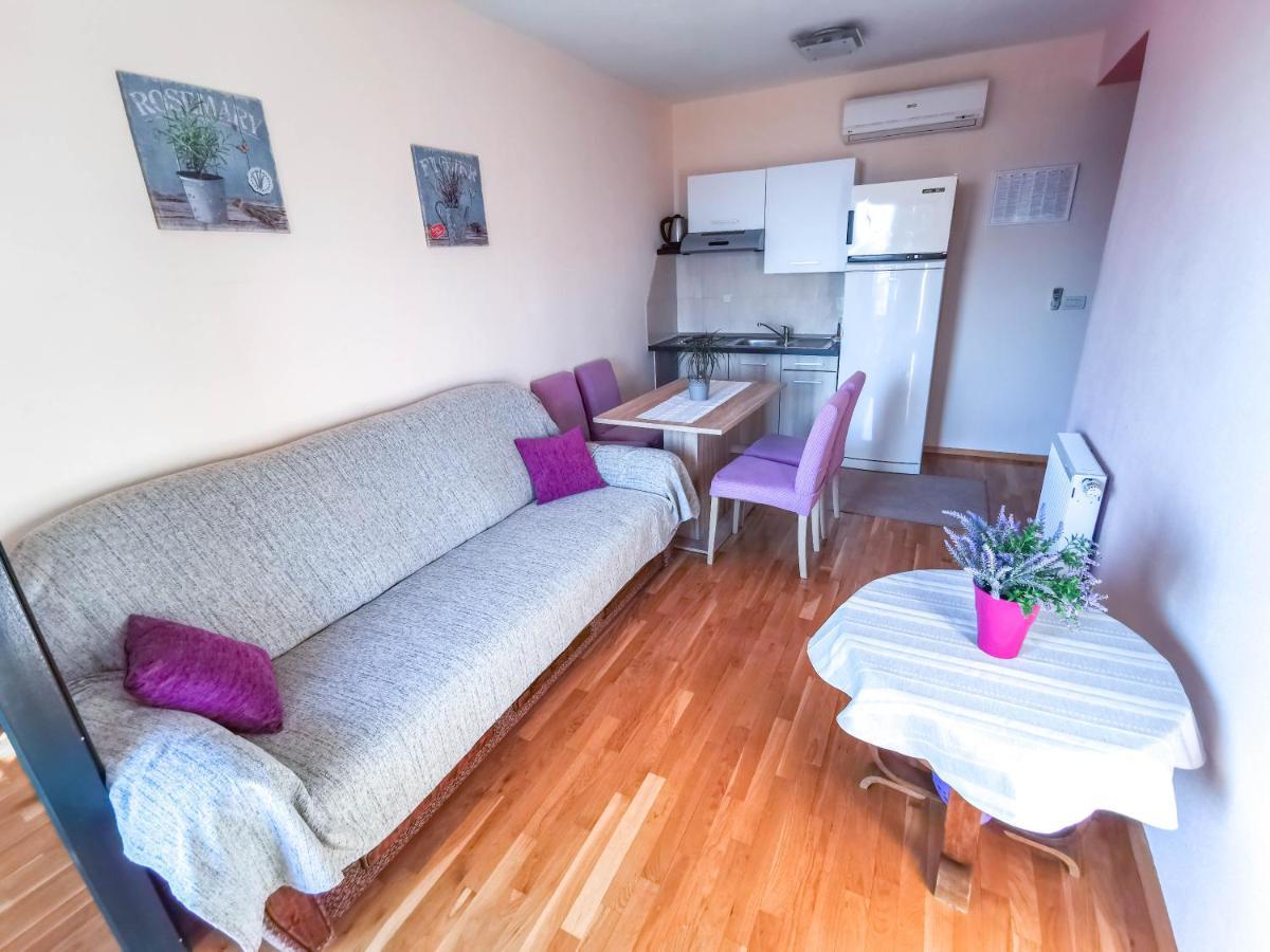 Apartments Vukovic Vanja Makarska Zewnętrze zdjęcie