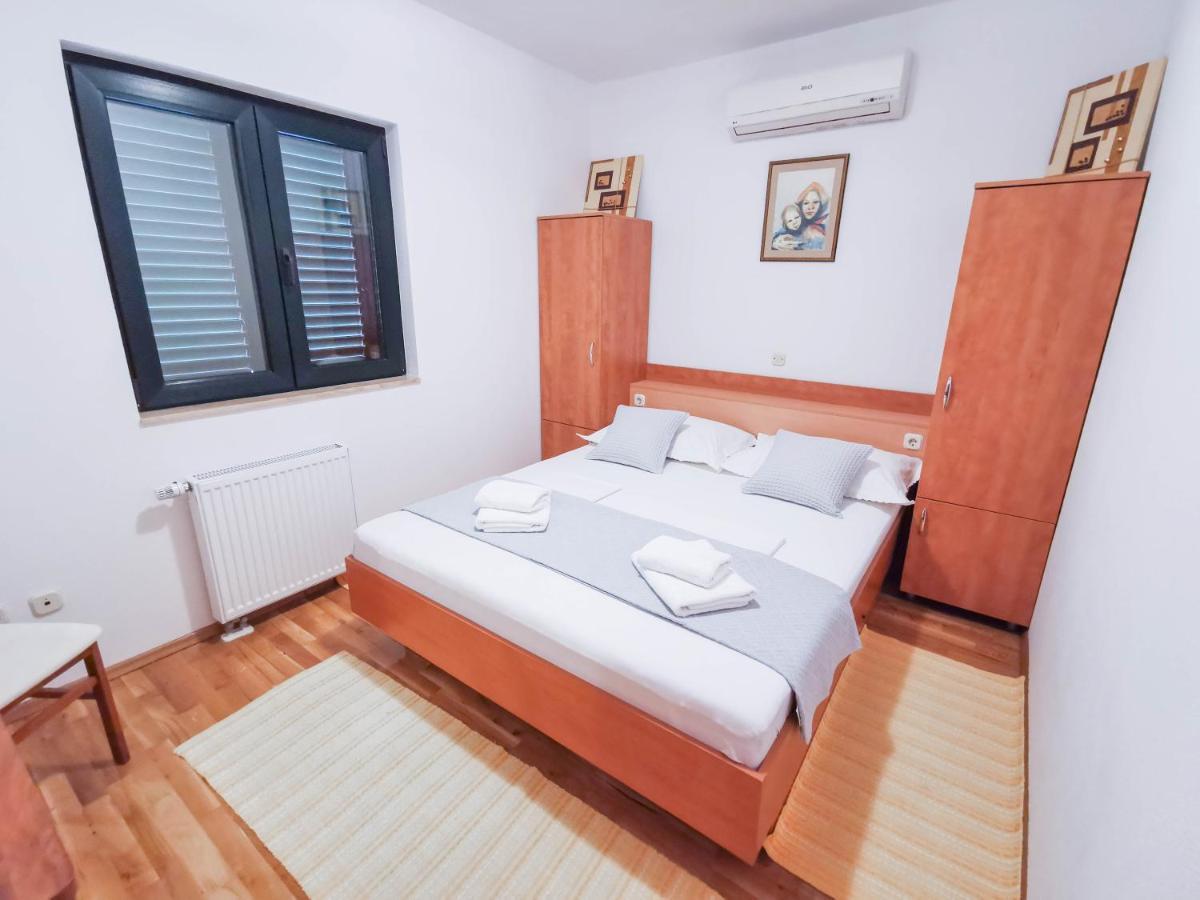 Apartments Vukovic Vanja Makarska Zewnętrze zdjęcie