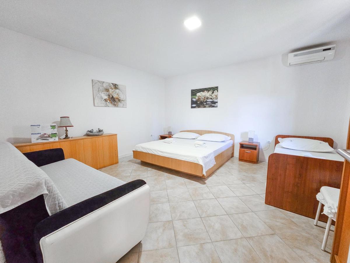 Apartments Vukovic Vanja Makarska Zewnętrze zdjęcie